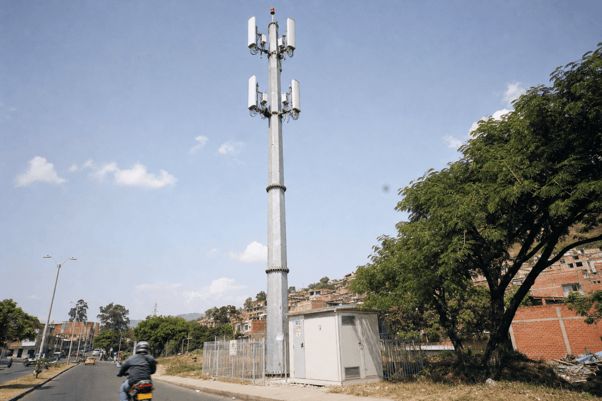 Cali Cauca Valley 커버리지 격차: 14개 지역 매크로 사이트를 위한 30m Telecom Tower 구성