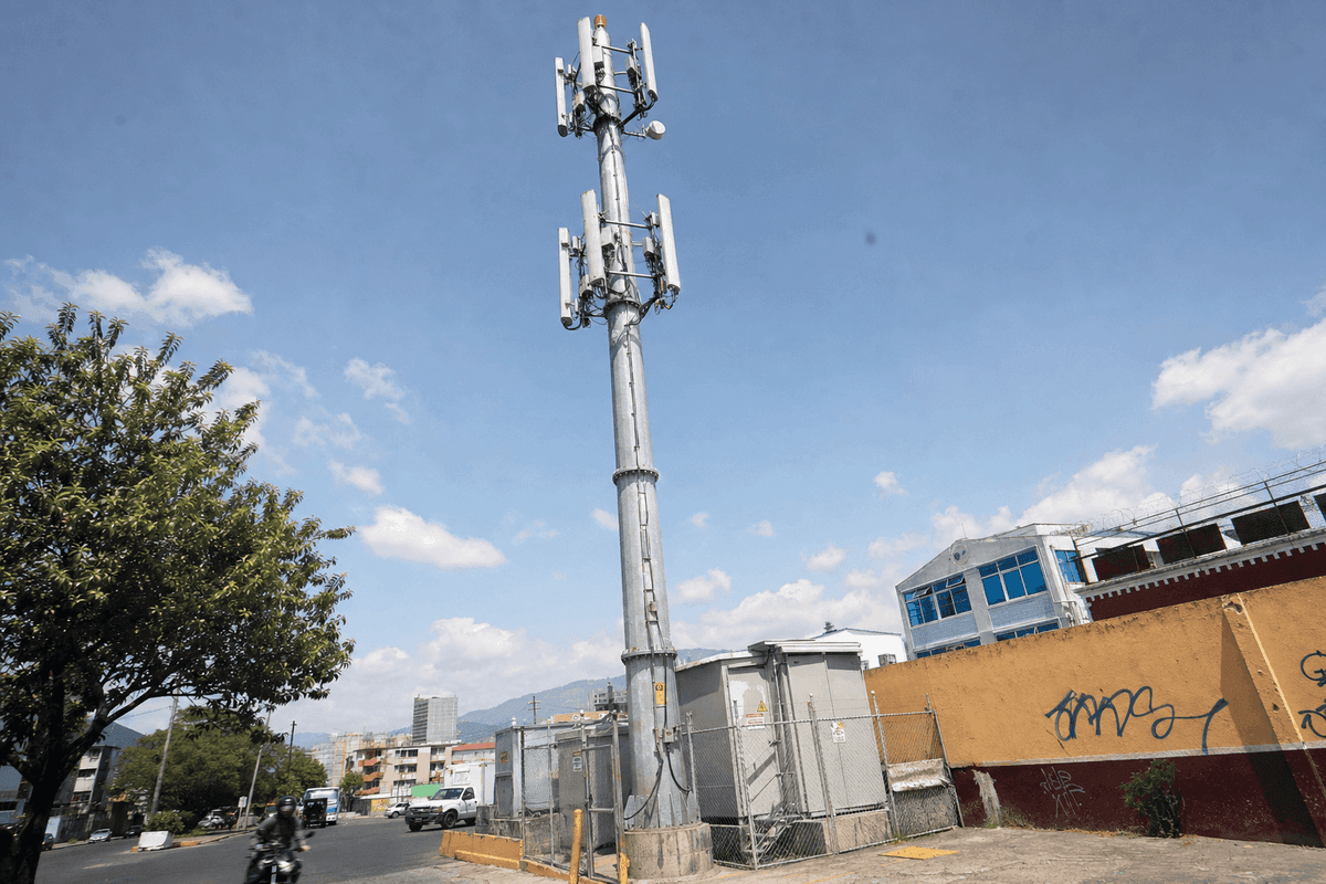 グアテマラシティ通信タワー市場分析:都市部マクロカバレッジ向け30mモノポール構成ガイド